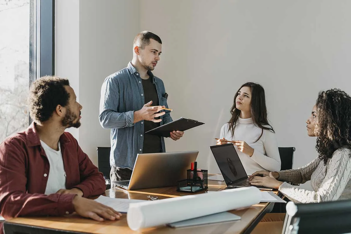 Consultant Qualiopi accompagnant un organisme de formation
